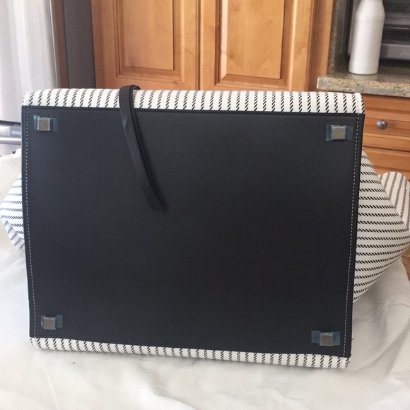 NWT Celine Phantom large black stripe on white - Picture 3 of 10